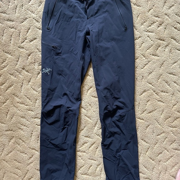Arc’teryx women’s size 2 Gamma Lt pants - Picture 3 of 13